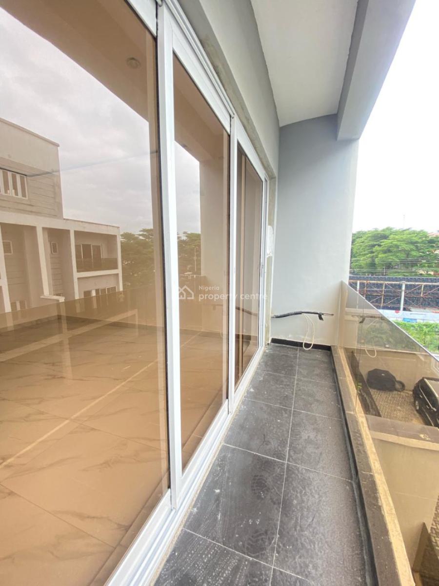 Spacious 4 Bedroom Terrace Duplex with Bq, Lekki Phase 1, Lekki, Lagos, Terraced Duplex for Rent