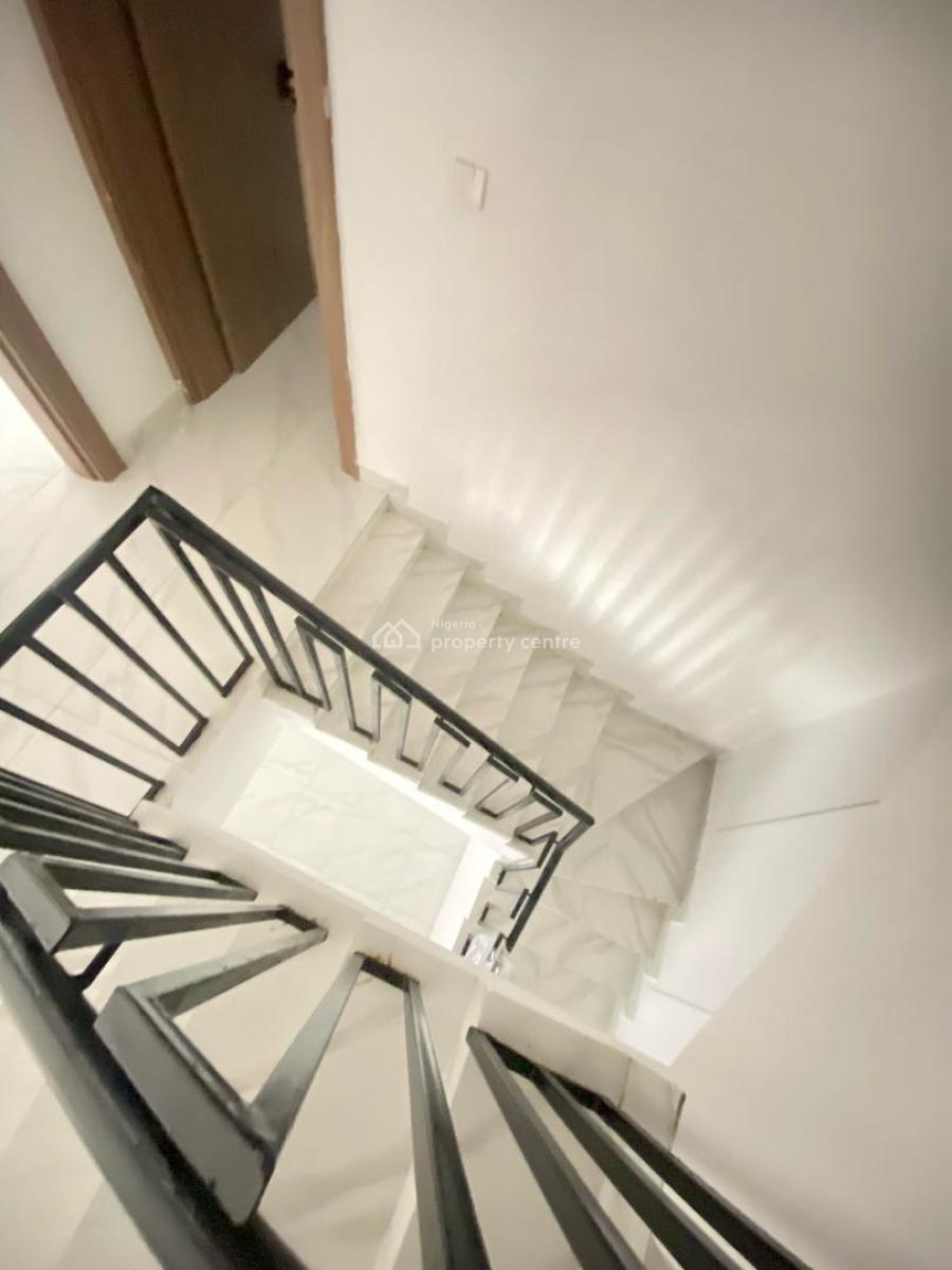 Spacious 4 Bedroom Terrace Duplex with Bq, Lekki Phase 1, Lekki, Lagos, Terraced Duplex for Rent