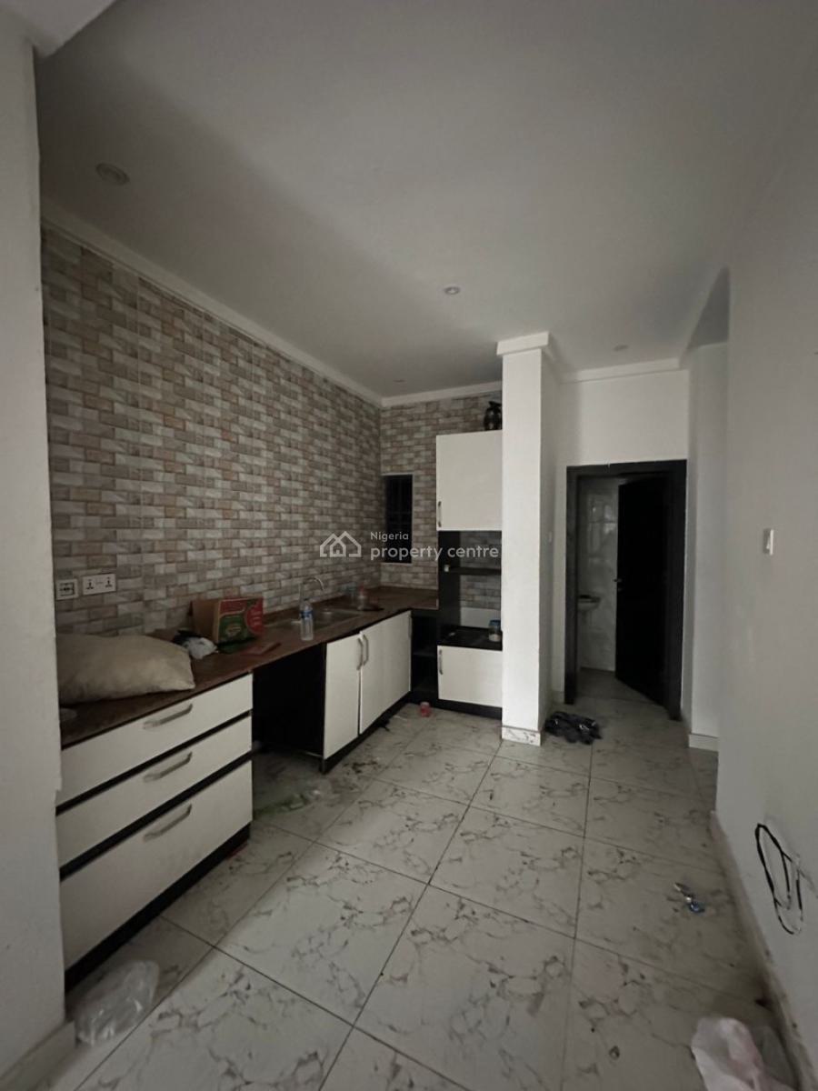 Spacious 2 Bedroom  Apartment, Orchid, Lekki, Lagos, Flat / Apartment for Rent
