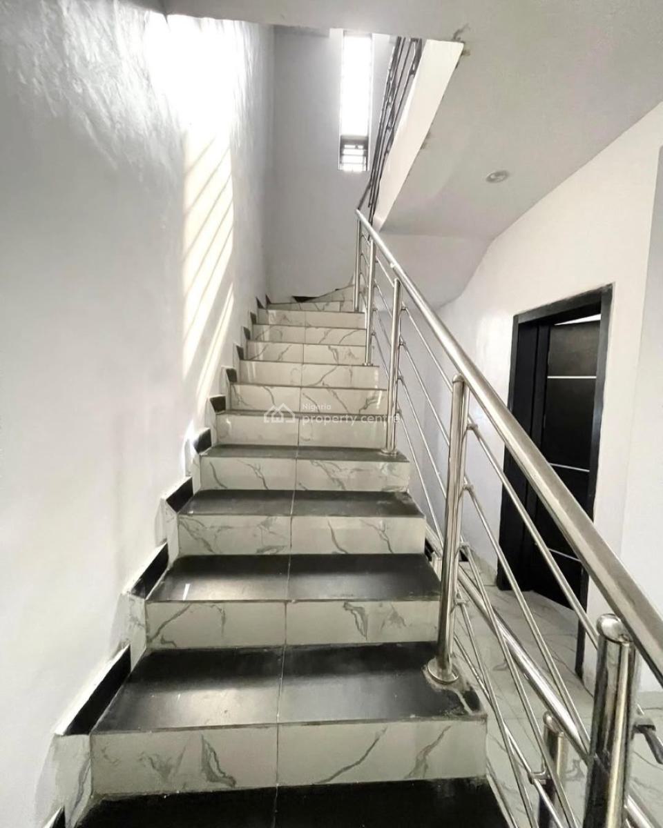 4bedroom Semi Detached with a Open Roof Terrace, Osapa, Lekki, Lagos, Semi-detached Duplex for Sale