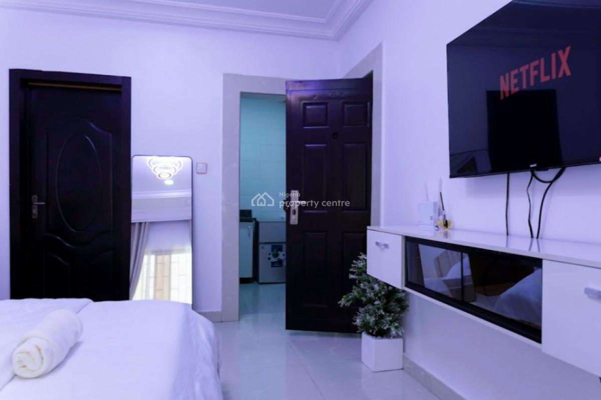 1 Bedroom Flat, No. 8 Ajisafe Street, Beside First Bank, Isaac Jones, Ikeja Gra, Ikeja, Lagos, Self Contain (single Rooms) Short Let