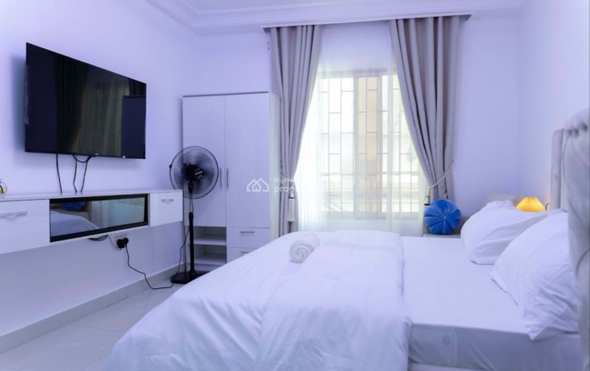 1 Bedroom Flat, No. 8 Ajisafe Street, Beside First Bank, Isaac Jones, Ikeja Gra, Ikeja, Lagos, Self Contain (single Rooms) Short Let