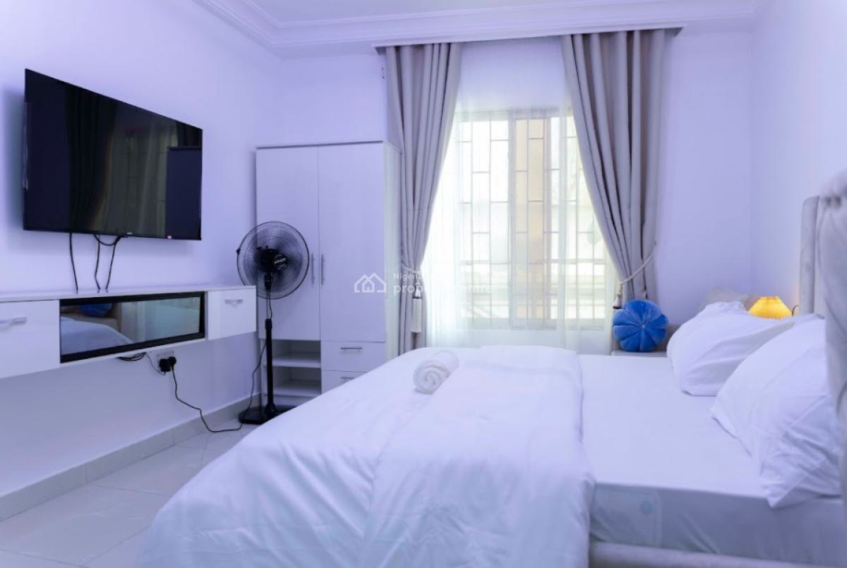 1 Bedroom Flat, No. 8 Ajisafe Street, Beside First Bank, Isaac Jones, Ikeja Gra, Ikeja, Lagos, Self Contain (single Rooms) Short Let