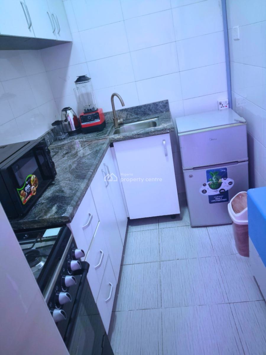 1 Bedroom Flat, No. 8 Ajisafe Street, Beside First Bank, Isaac Jones, Ikeja Gra, Ikeja, Lagos, Self Contain (single Rooms) Short Let