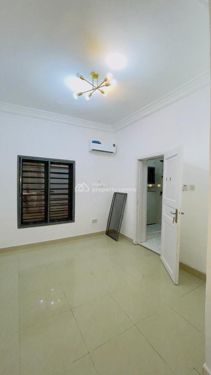 Luxury 2 Bedroom Flat with a Room Bq, Lekki Phase 1, Lekki, Lagos, Flat / Apartment for Rent