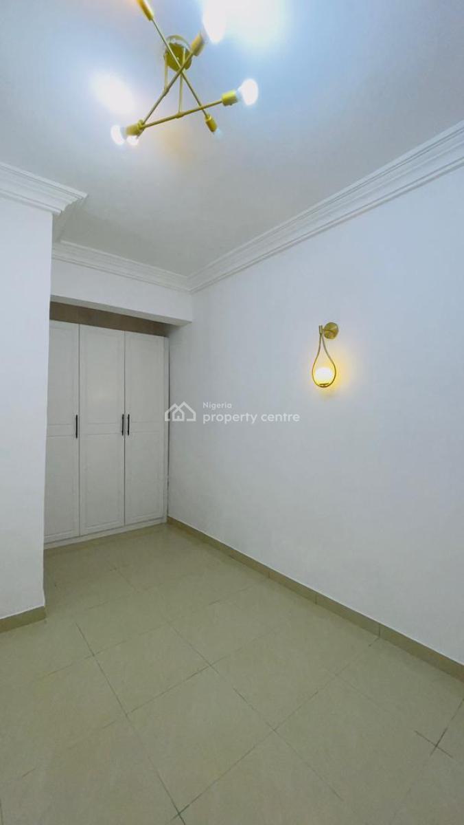 Luxury 2 Bedroom Flat with a Room Bq, Lekki Phase 1, Lekki, Lagos, Flat / Apartment for Rent