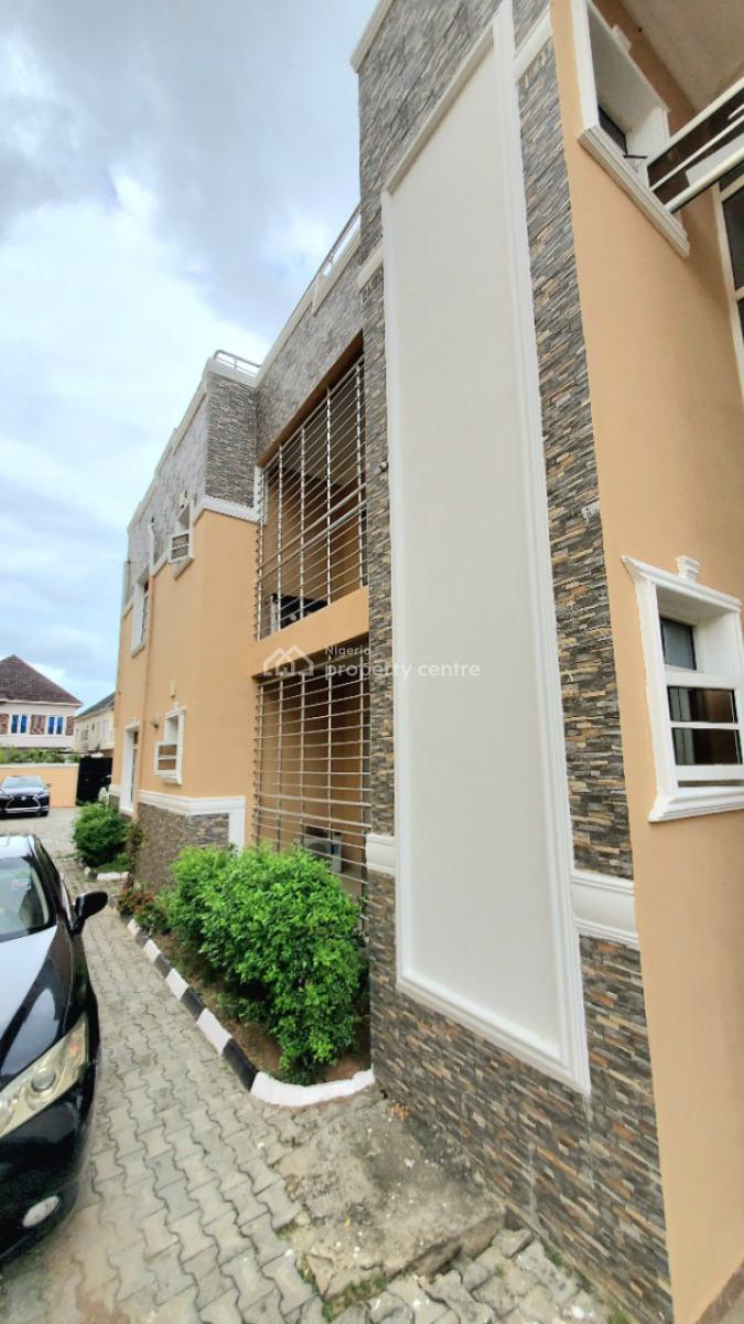 Most Spacious 3bedroom Penthouse with a Bq, 2nd Toll Gate, Lekki Phase 2, Lekki, Lagos, Flat / Apartment for Rent