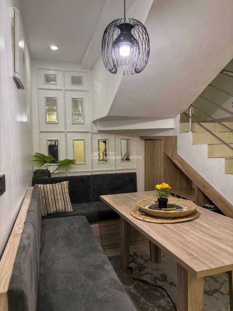 Tastefully Furnished 2 Bedroom Apartment, Lekki Expressway, Lekki, Lagos, Flat / Apartment Short Let