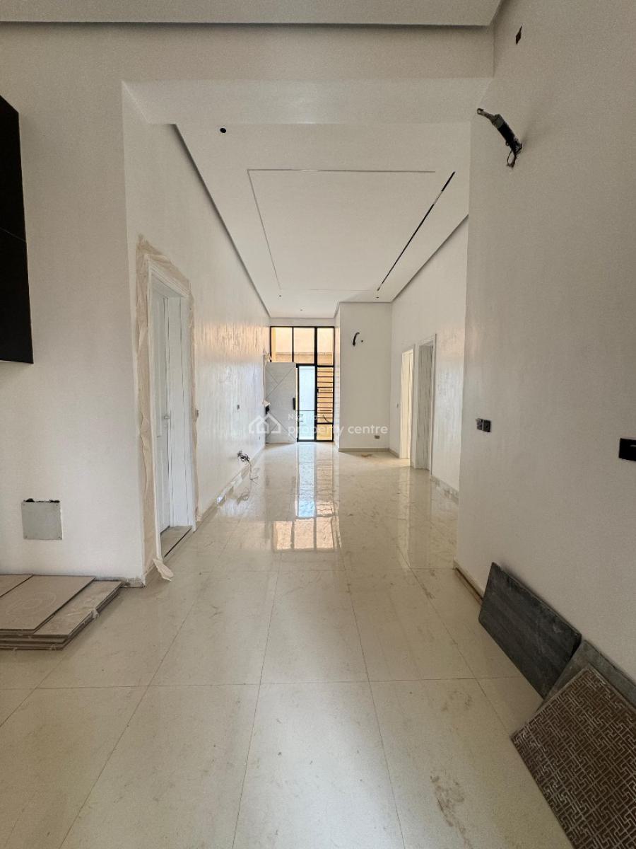 3 Bedroom Apartment with Gym Swimming Pool and Elevator, Lekki Phase 1, Lekki, Lagos, Block of Flats for Sale