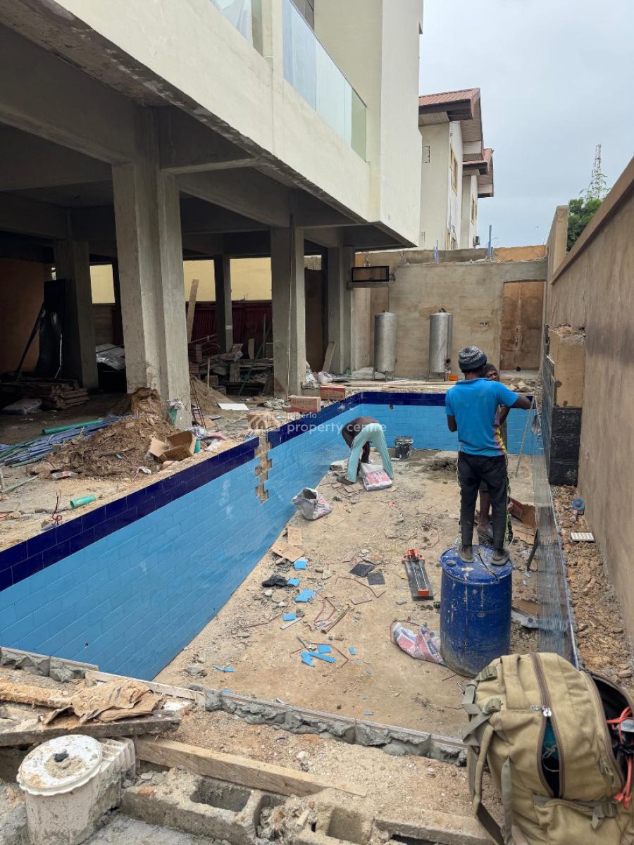 3 Bedroom Apartment with Gym Swimming Pool and Elevator, Lekki Phase 1, Lekki, Lagos, Block of Flats for Sale