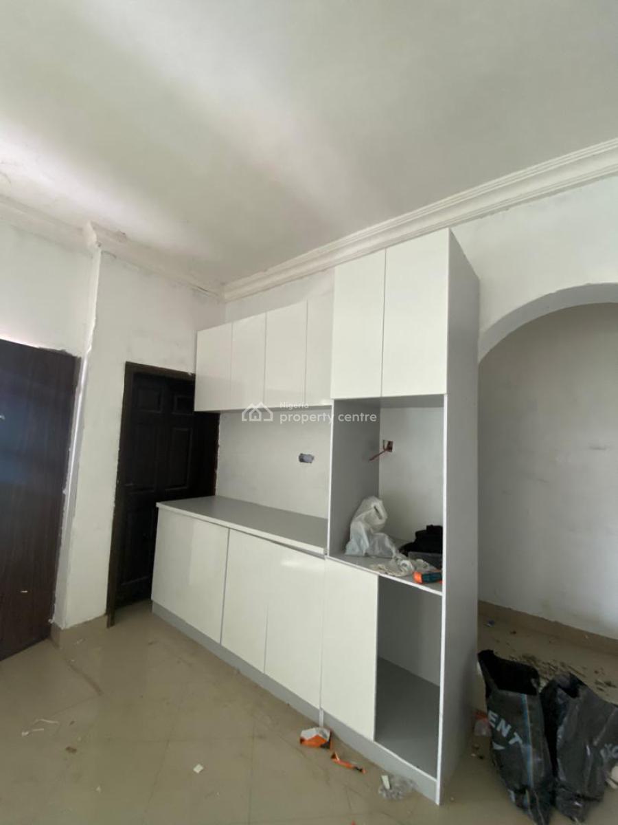 Luxurious  Standard and Spacious Mini Flat, No 5 Chevy View  Chevron, Lekki Expressway, Lekki, Lagos, Mini Flat (room and Parlour) for Rent
