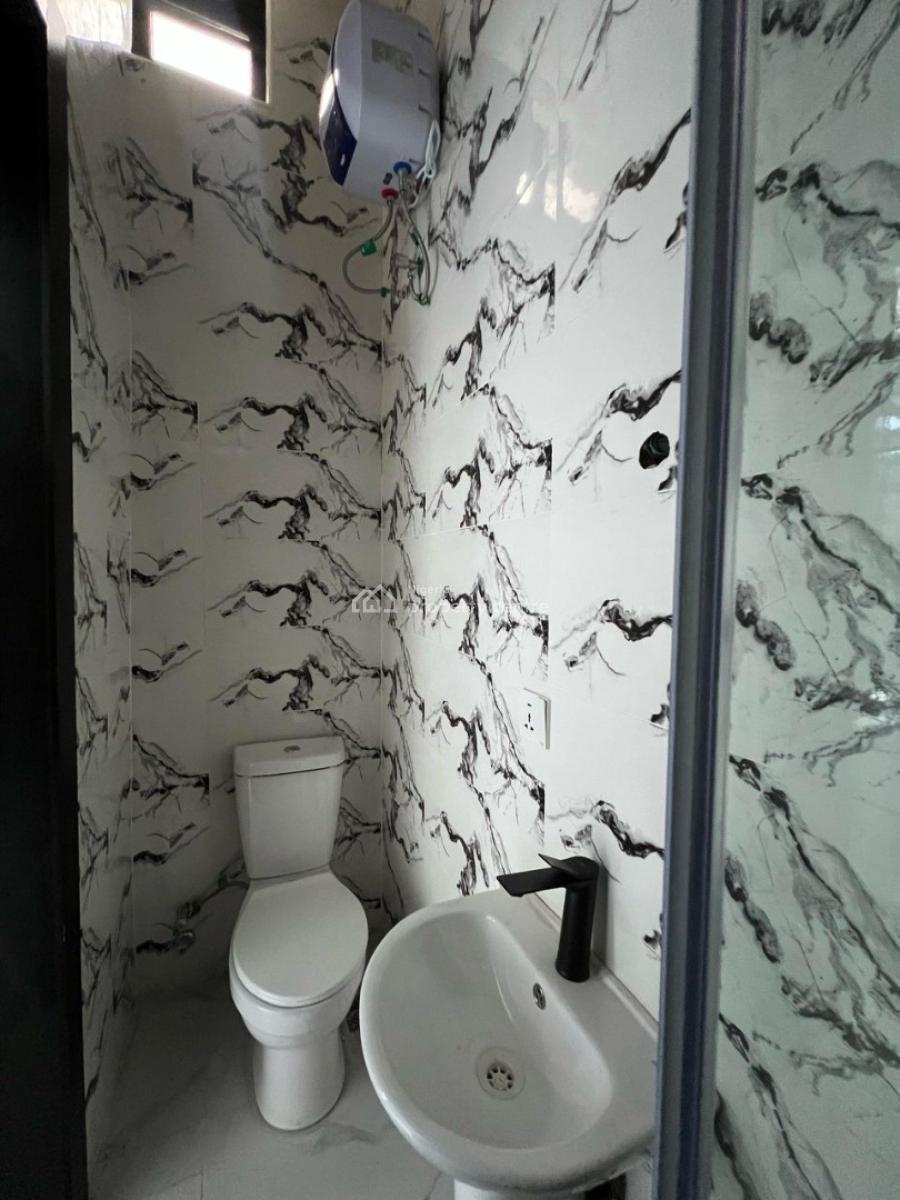 Massively Spacious 4-bedroom Semi-detached Duplex in a Secure Estate, Chevron, Lekki, Lagos, Semi-detached Duplex for Sale