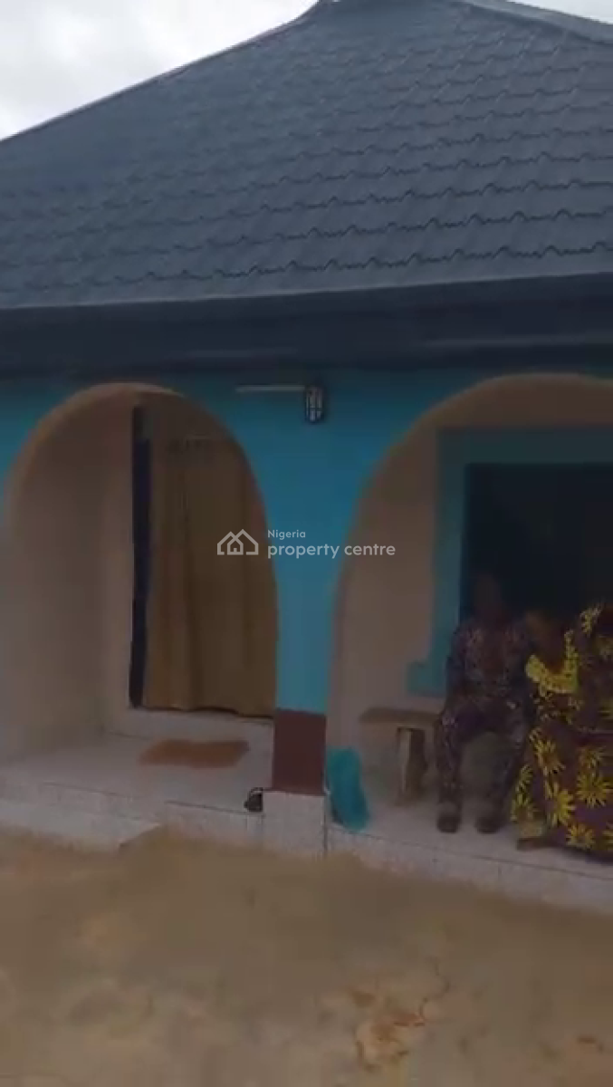 3bedroom Bungalow, Boys Town, Ipaja, Lagos, Detached Bungalow for Sale