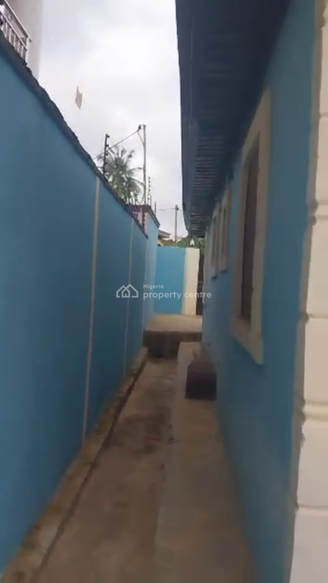 3bedroom Bungalow, Boys Town, Ipaja, Lagos, Detached Bungalow for Sale