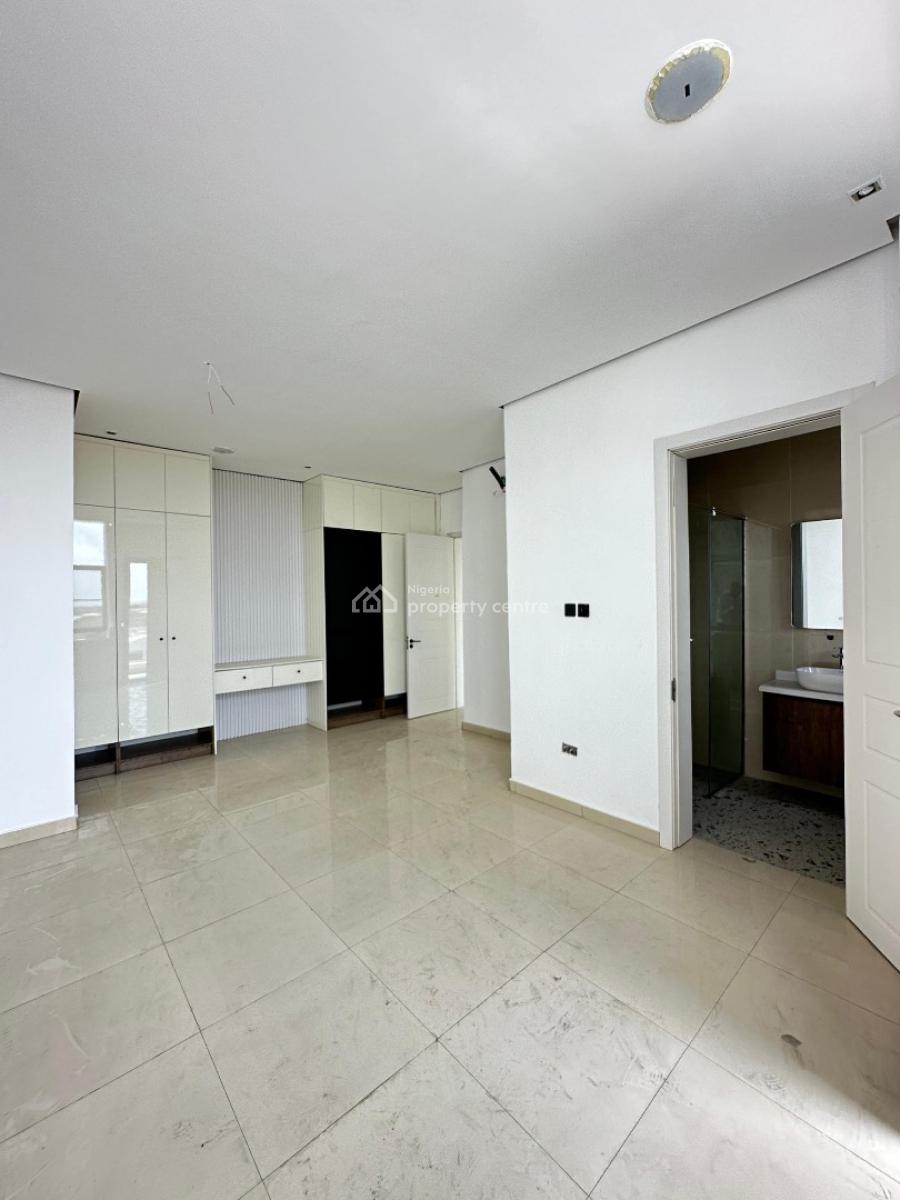 Spacious 3 Bedroom Apartment with Pool, Elevator and Gym, Lekki Phase 1, Lekki, Lagos, Block of Flats for Sale