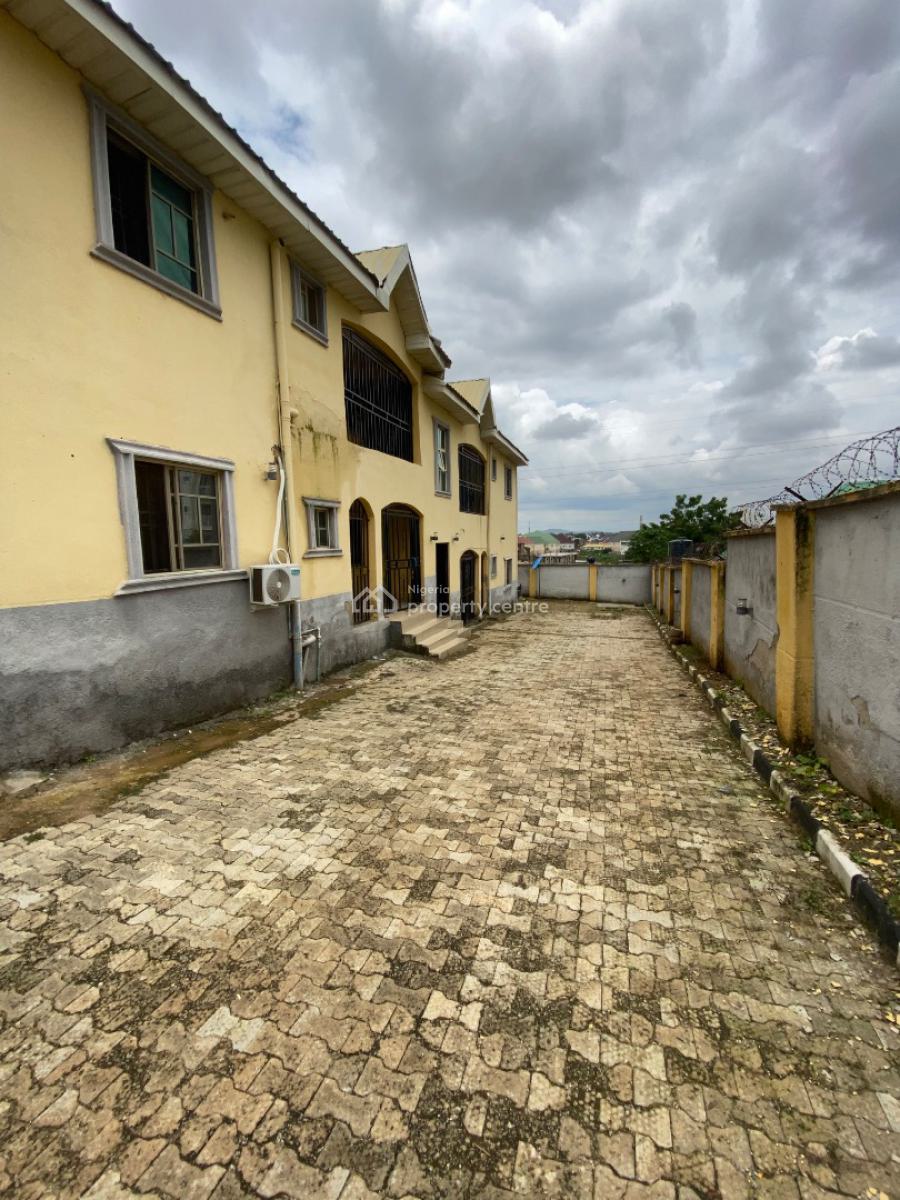 Spacious Two Bedroom Block of Flat, Dawaki District, Dawaki, Gwarinpa, Abuja, Flat / Apartment for Rent