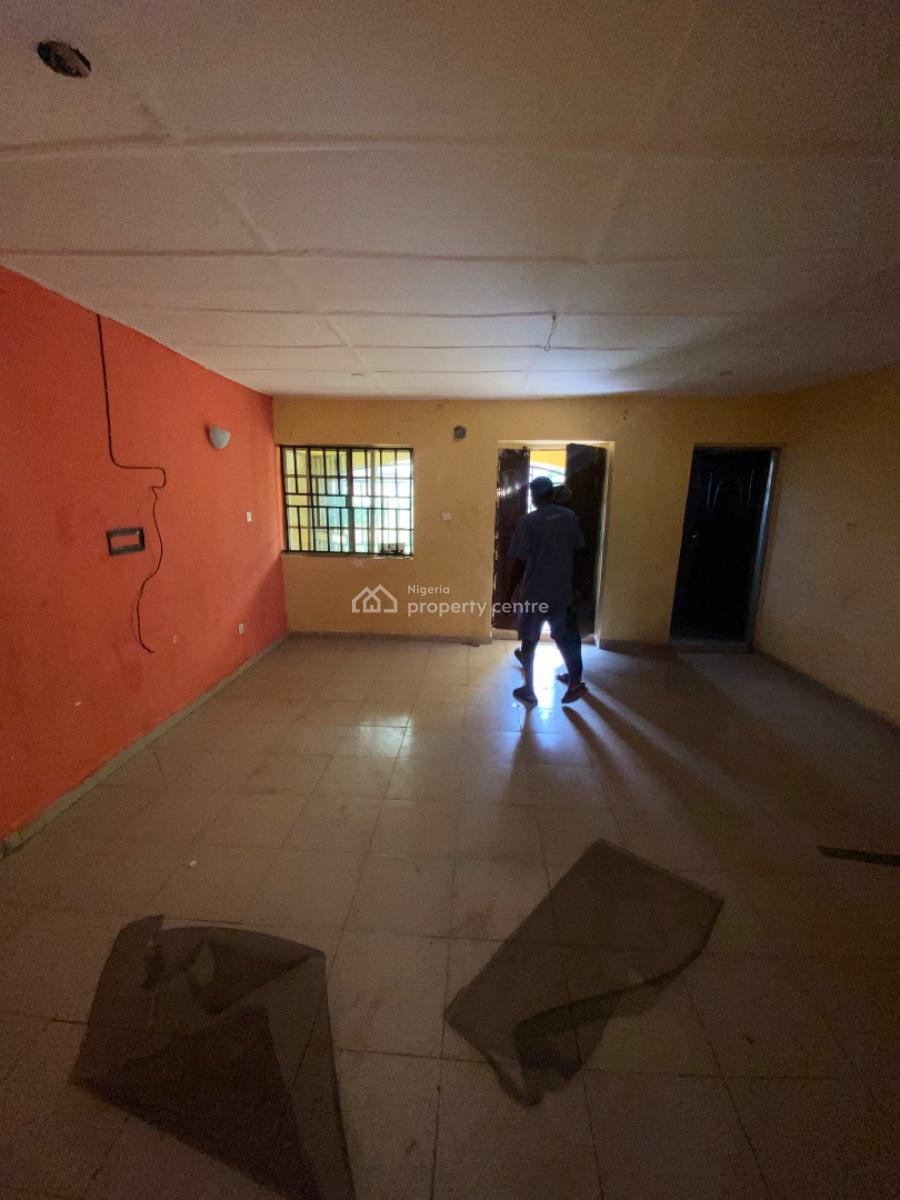 Spacious Two Bedroom Block of Flat, Dawaki District, Dawaki, Gwarinpa, Abuja, Flat / Apartment for Rent