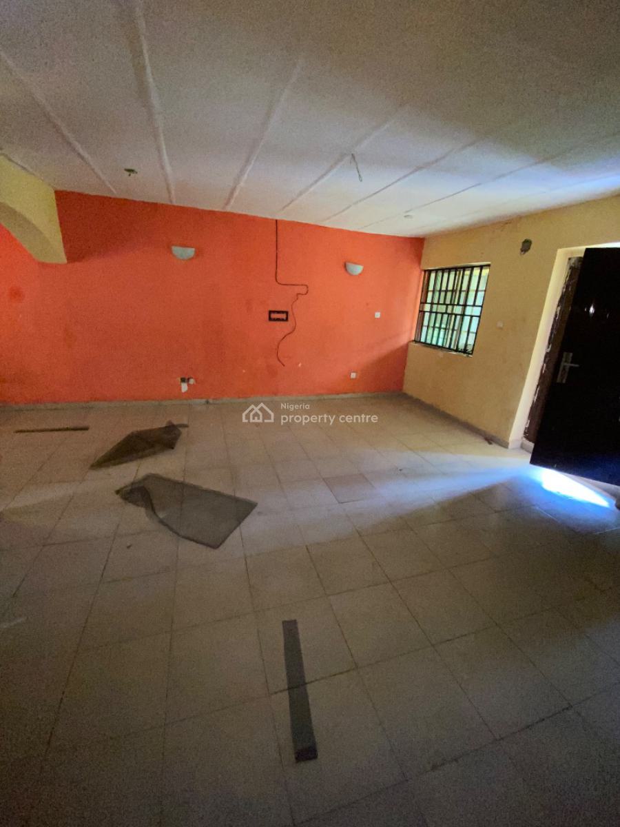 Spacious Two Bedroom Block of Flat, Dawaki District, Dawaki, Gwarinpa, Abuja, Flat / Apartment for Rent