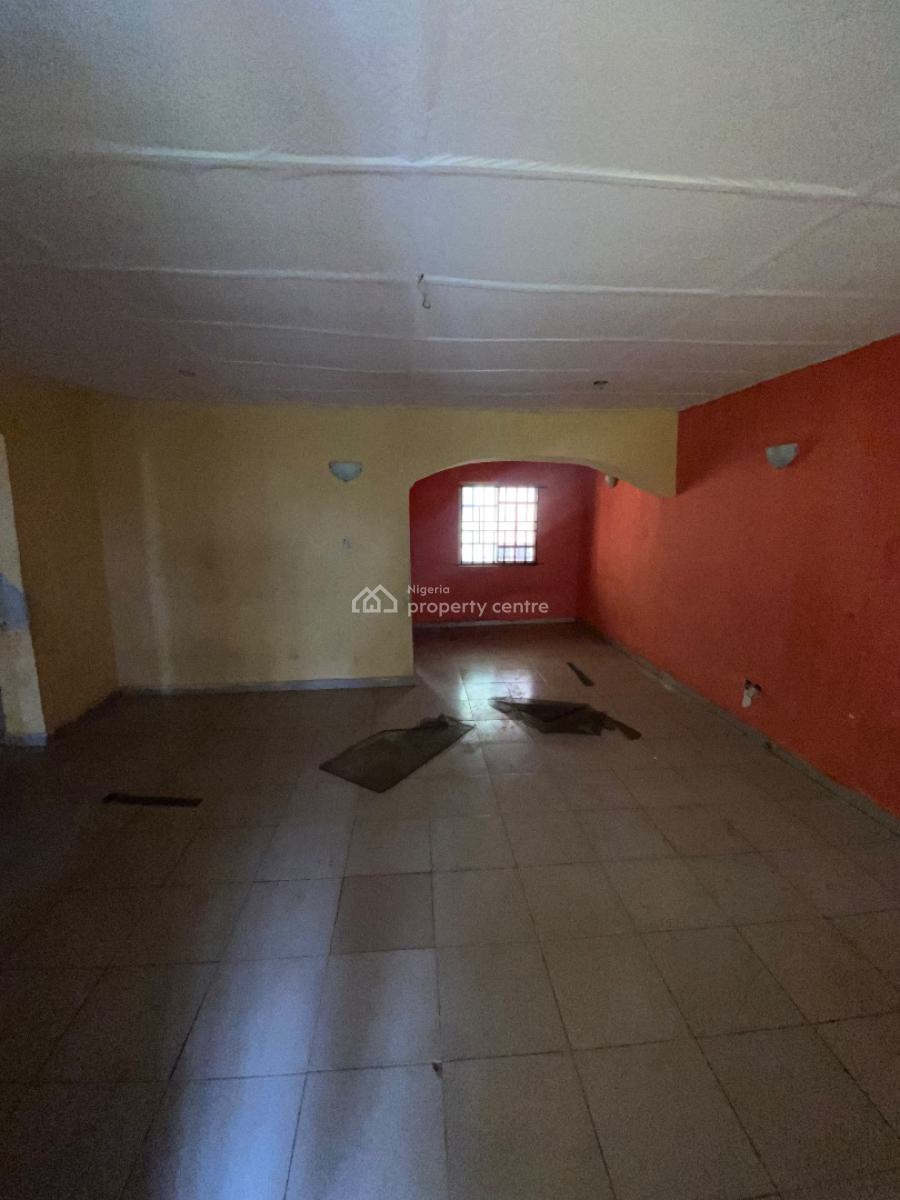 Spacious Two Bedroom Block of Flat, Dawaki District, Dawaki, Gwarinpa, Abuja, Flat / Apartment for Rent
