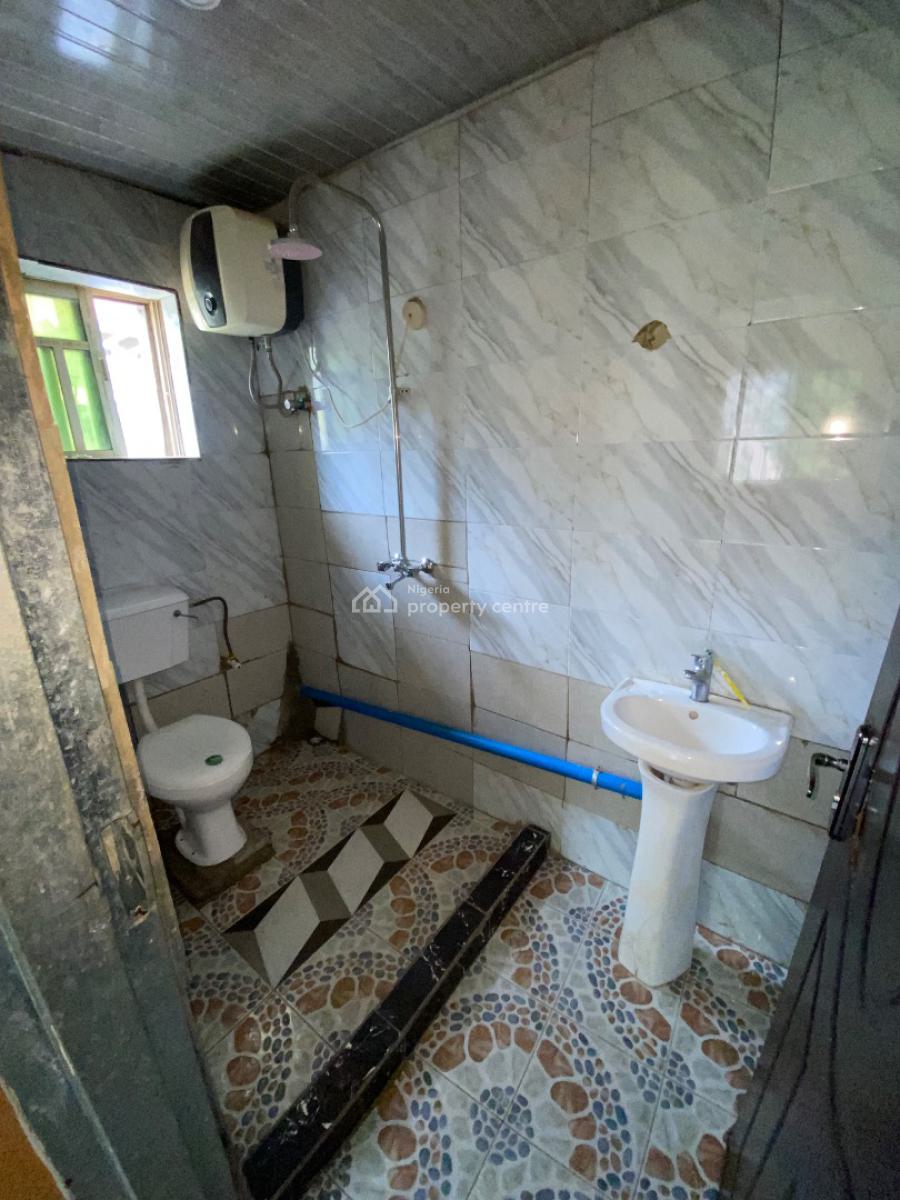 Spacious Two Bedroom Block of Flat, Dawaki District, Dawaki, Gwarinpa, Abuja, Flat / Apartment for Rent