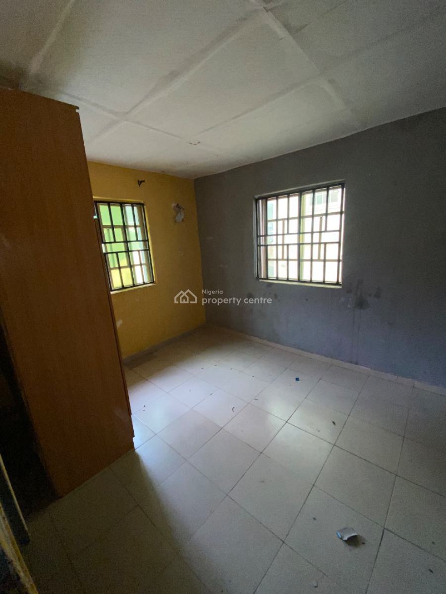 Spacious Two Bedroom Block of Flat, Dawaki District, Dawaki, Gwarinpa, Abuja, Flat / Apartment for Rent