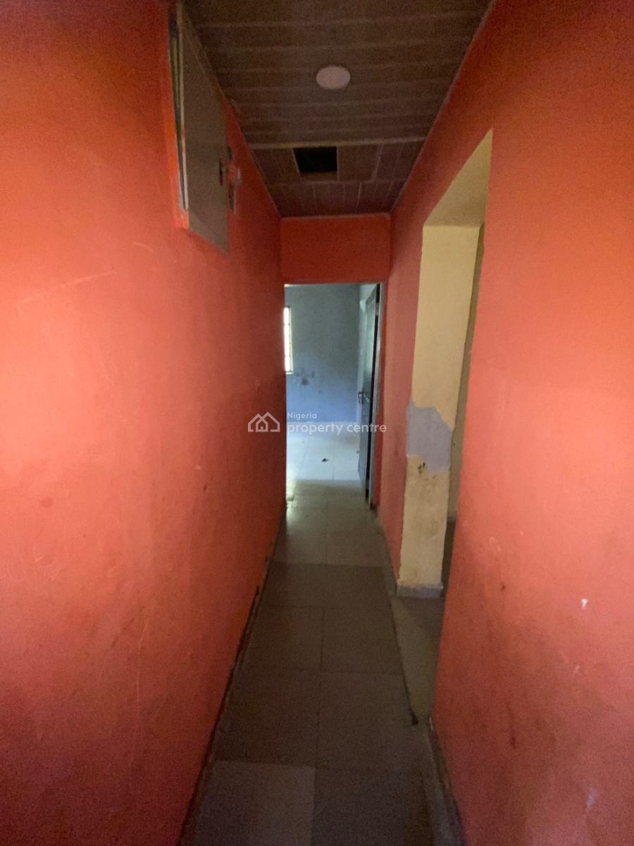 Spacious Two Bedroom Block of Flat, Dawaki District, Dawaki, Gwarinpa, Abuja, Flat / Apartment for Rent