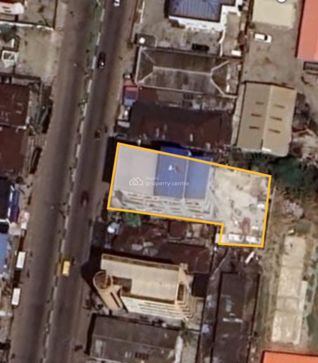 Commercial Building, Yaba, Lagos, Plaza / Complex / Mall for Sale