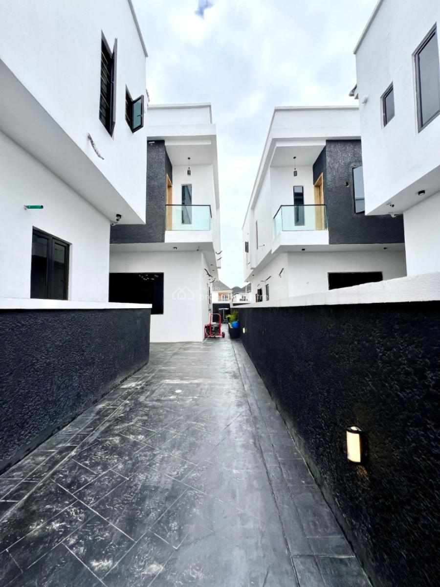4 Bedroom Semi-detached Duplex with Bq, Lekki, Lagos, Detached Duplex for Sale