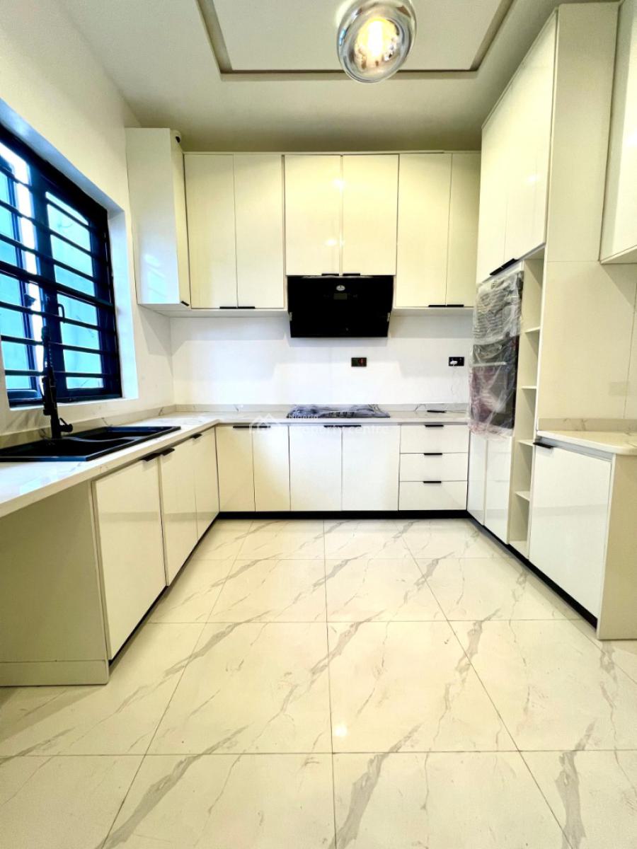 4 Bedroom Semi-detached Duplex with Bq, Lekki, Lagos, Detached Duplex for Sale