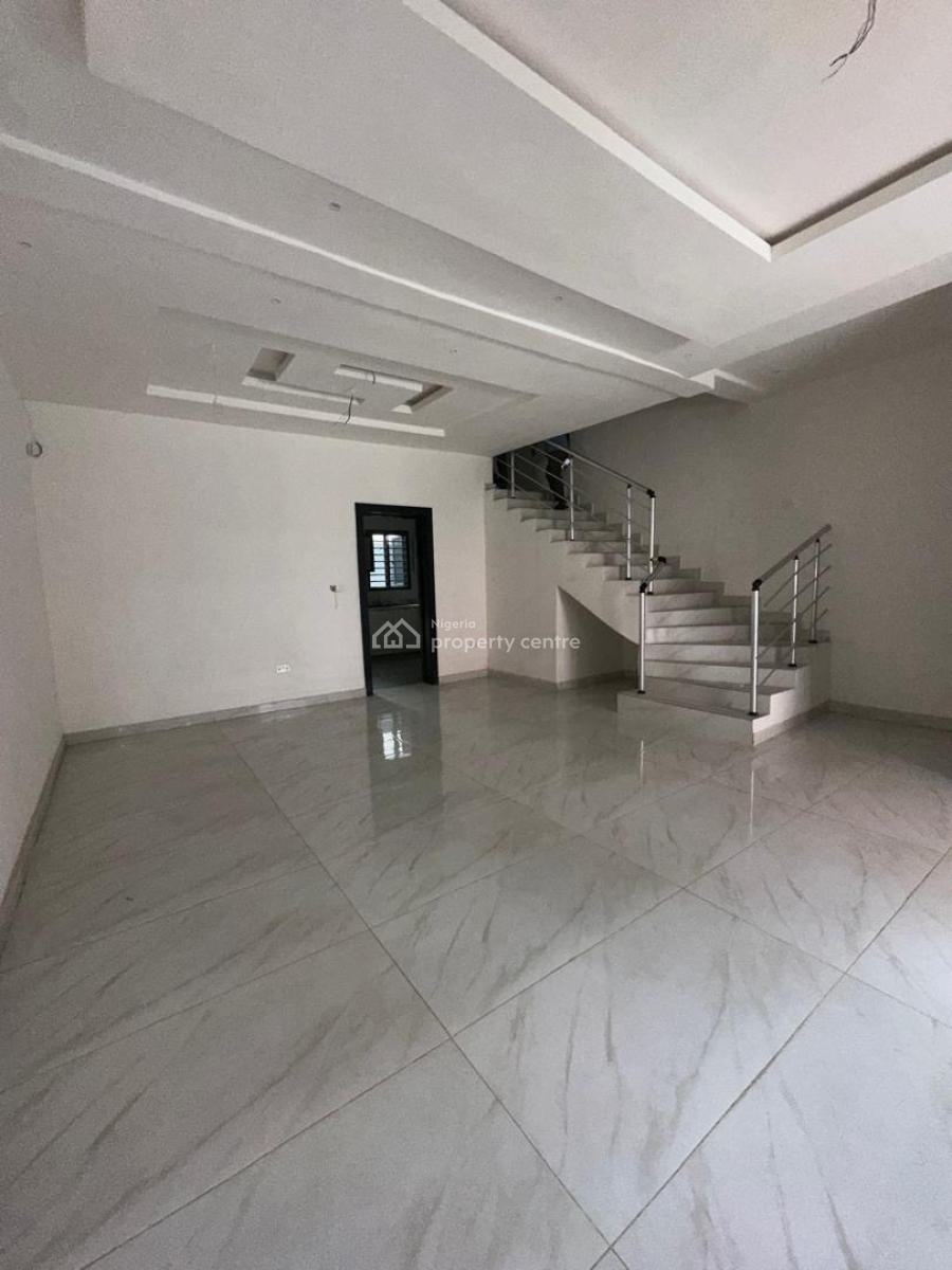 5 Bedroom Terrace with 2 Bq, Ikate, Lekki, Lagos, Flat / Apartment for Sale