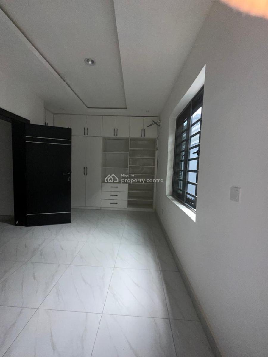 5 Bedroom Terrace with 2 Bq, Ikate, Lekki, Lagos, Flat / Apartment for Sale