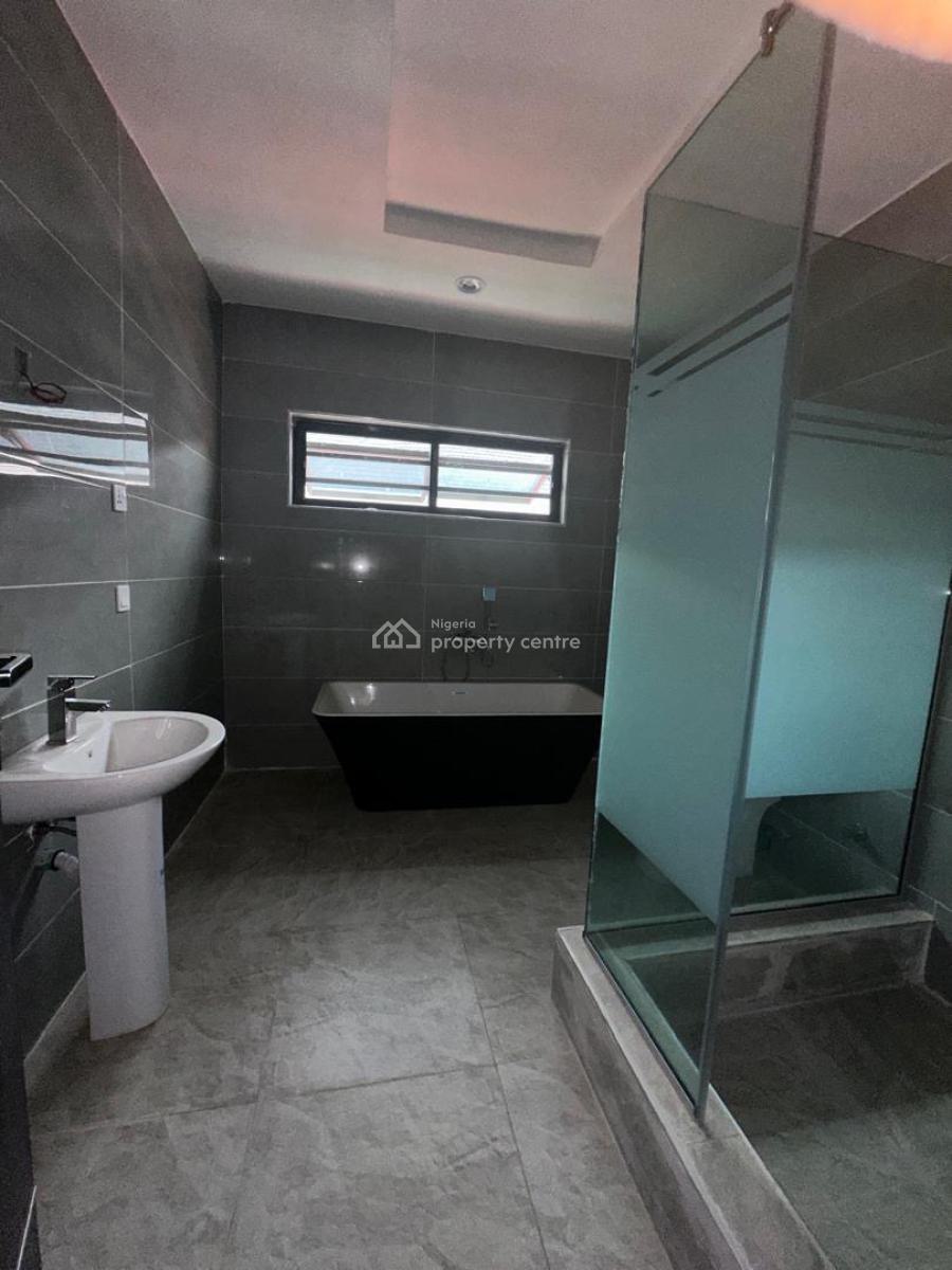 5 Bedroom Terrace with 2 Bq, Ikate, Lekki, Lagos, Flat / Apartment for Sale