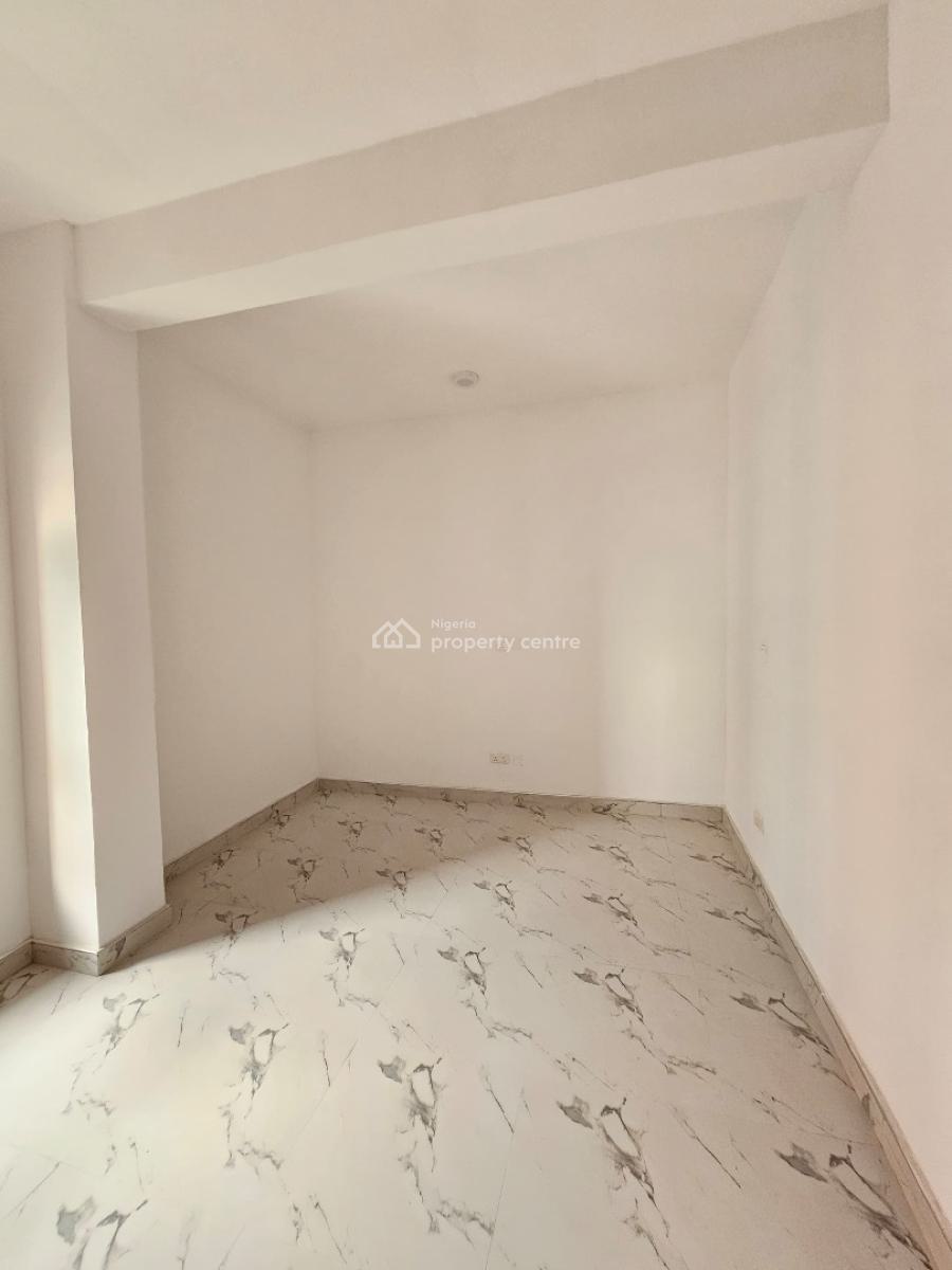 Well Built 2 Bedroom Apartment with Spacious Rooms in a Prime Location, Ikate Elegushi, Lekki, Lagos, Flat / Apartment for Sale