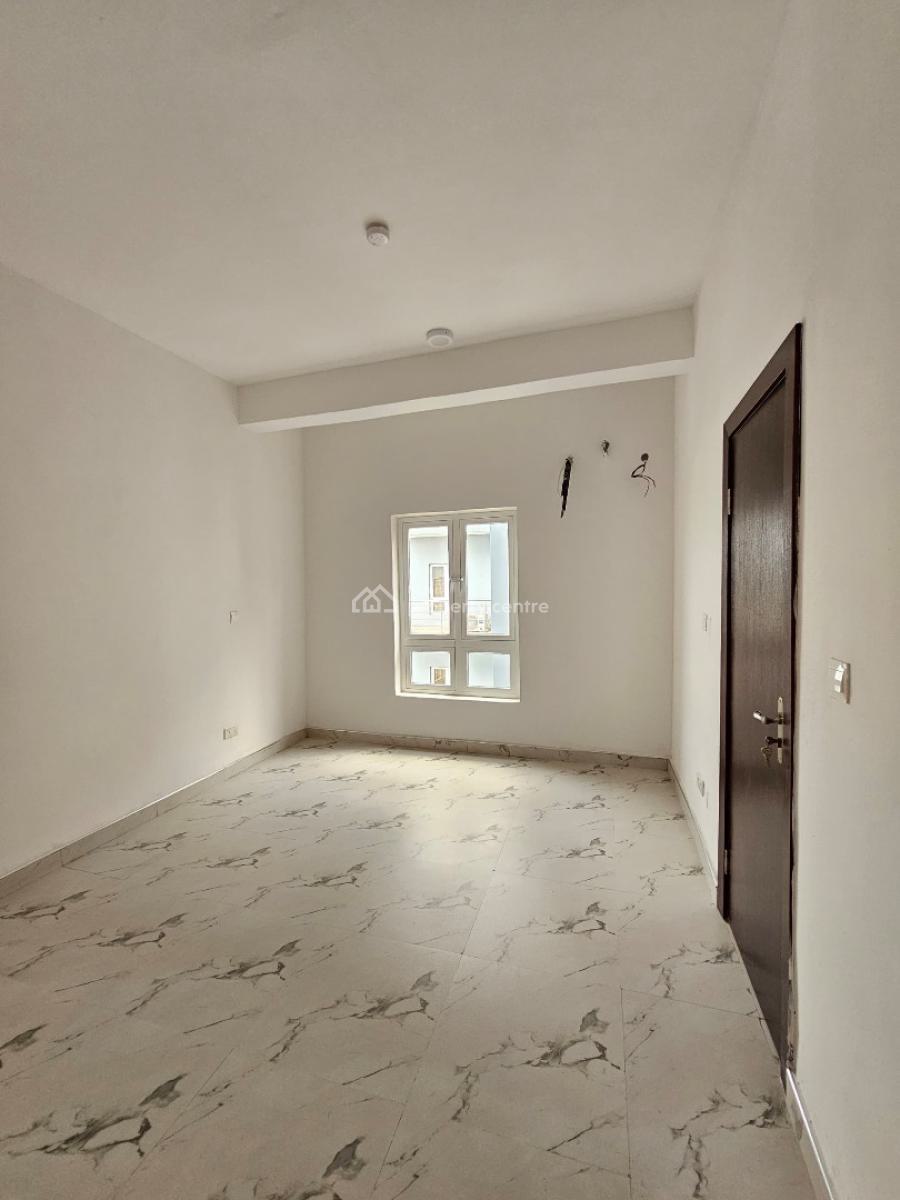 Well Built 2 Bedroom Apartment with Spacious Rooms in a Prime Location, Ikate Elegushi, Lekki, Lagos, Flat / Apartment for Sale
