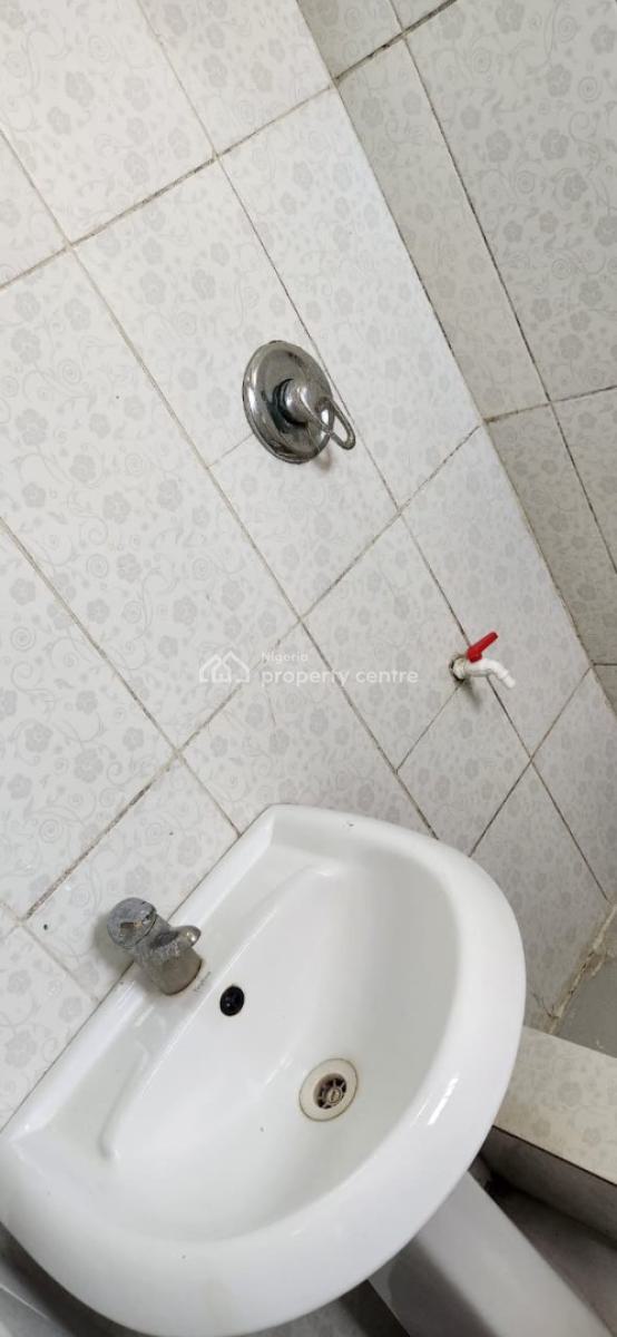 Lovely Room Self Contained in a Shared Apartment, Association Avenue, Shangisha, Magodo, Lagos, Self Contain (single Rooms) for Rent