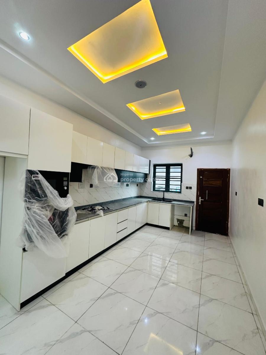 Dreamy 5 Bedroom Semi-detached Duplex with Bq ., Ologolo, Ologolo, Lekki, Lagos, Semi-detached Duplex for Sale