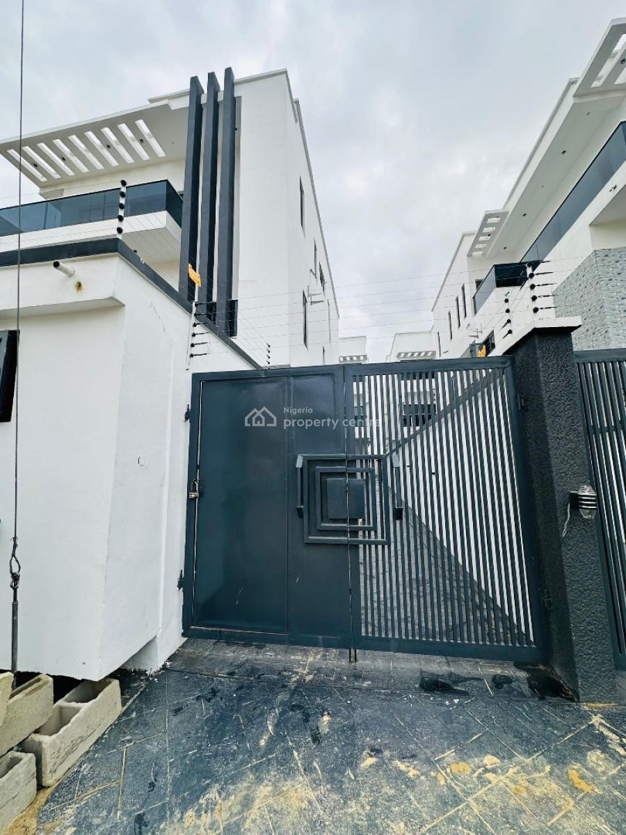 Dreamy 5 Bedroom Semi-detached Duplex with Bq ., Ologolo, Ologolo, Lekki, Lagos, Semi-detached Duplex for Sale