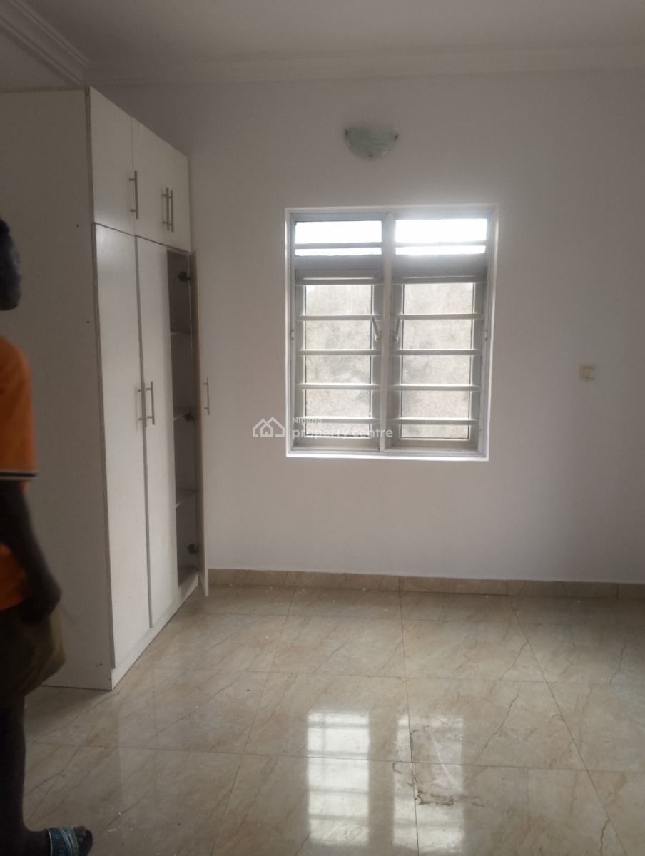 Two Bedrooms Apartment in an Estate, Badore, Ajah, Lagos, Flat / Apartment for Rent