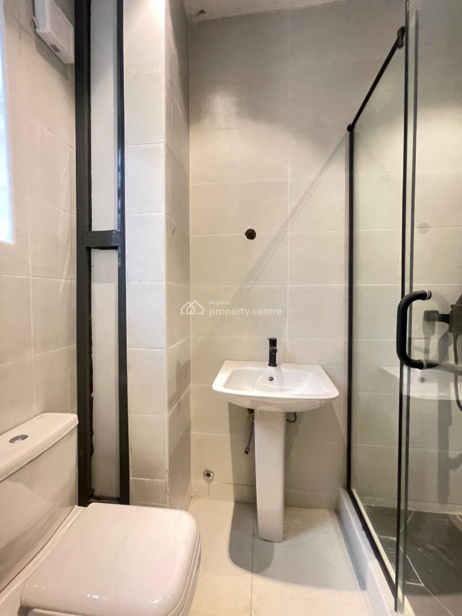 Exquisite 2 Bedroom Apartment with a Good Access Road, Agungi, Lekki, Lagos, Flat / Apartment for Sale