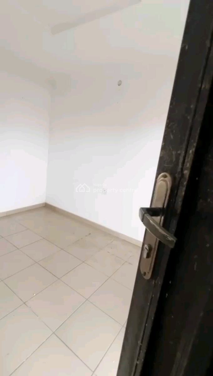 a Standard and Nice Miniflat, Upstairs with 2 Balconies, Off Market Street, Shomolu, Lagos, Mini Flat (room and Parlour) for Rent
