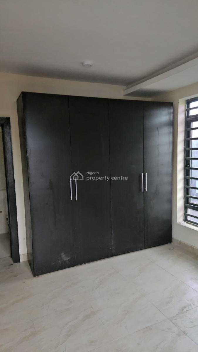 Brand New Serviced 3 Bedroom Flat + Bq, Pool, Gym, Lekki Phase 1, Lekki, Lagos, Flat / Apartment for Rent