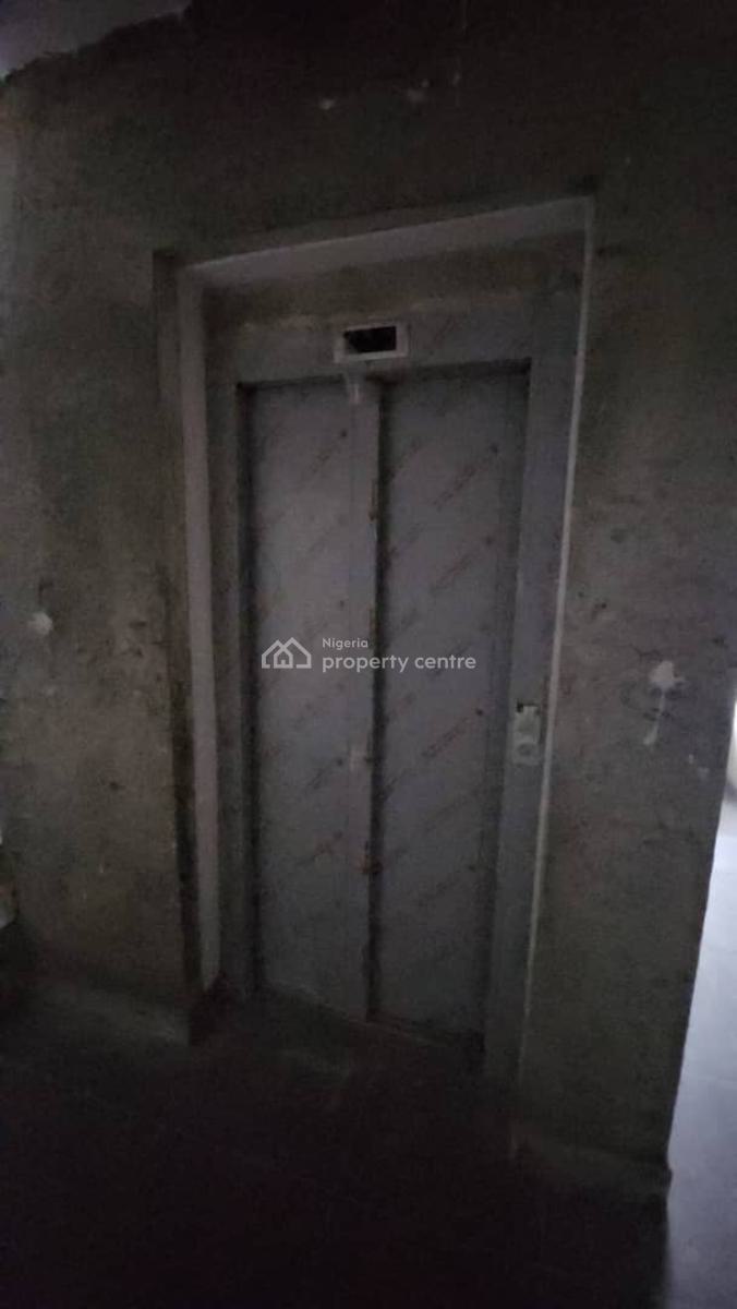 Brand New Serviced 3 Bedroom Flat + Bq, Pool, Gym, Lekki Phase 1, Lekki, Lagos, Flat / Apartment for Rent