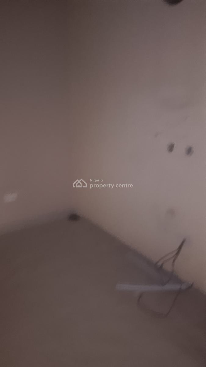 Recently Vacated 2 Bed with 2 Balconies Upstairs Along Tarred Road, K1 Tonia Emmanuel Avenue, Ogombo, Ajah, Lagos, Flat / Apartment for Rent