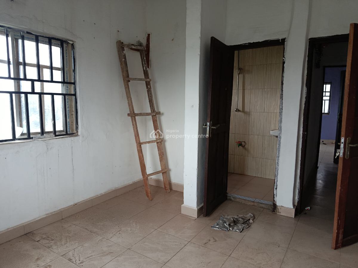 2 Bedroom Apartment, Upstairs, Pounds and Dollars Estate, Mcc Road, Owerri Municipal, Imo, Flat / Apartment for Rent