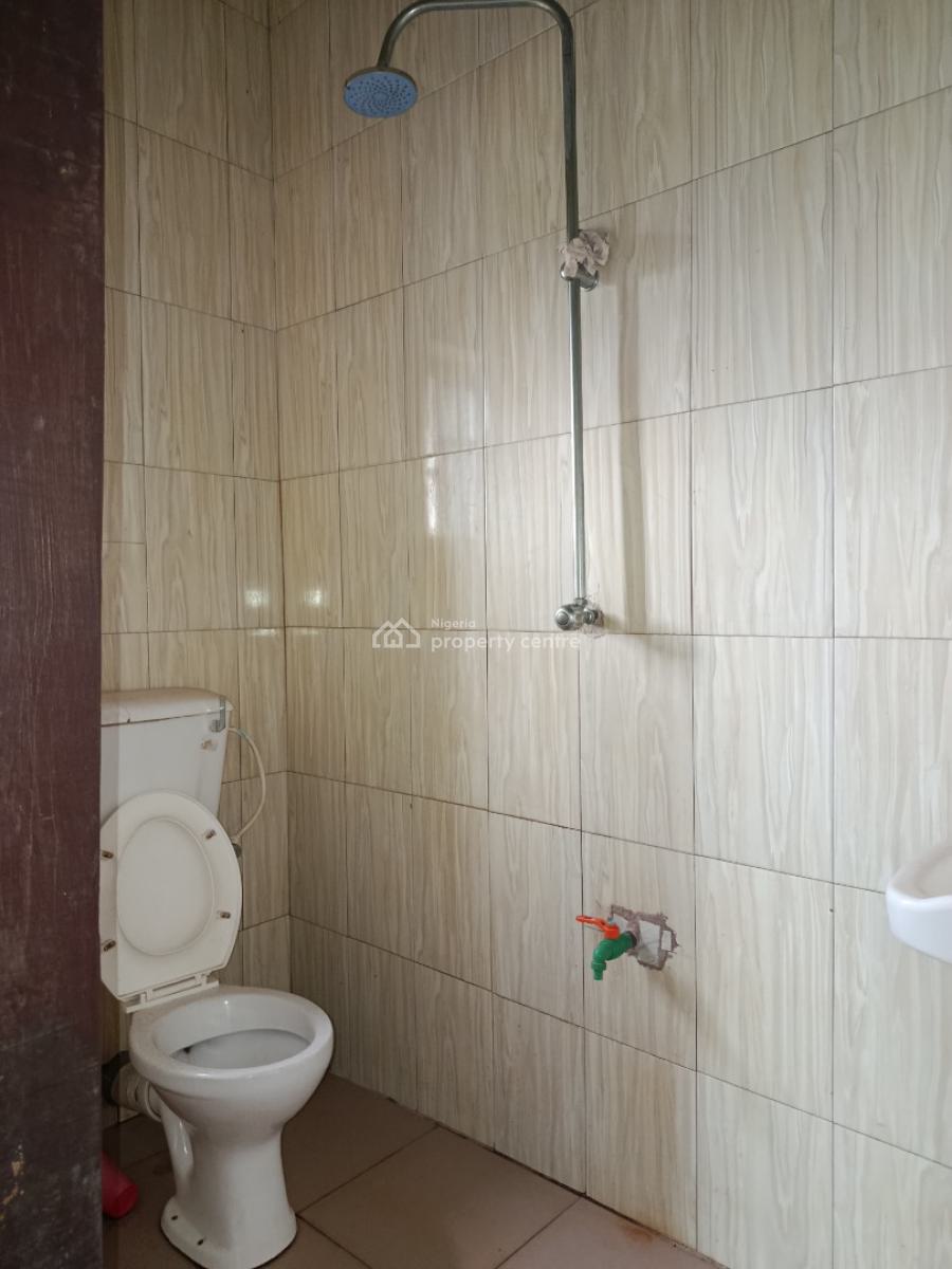2 Bedroom Apartment, Upstairs, Pounds and Dollars Estate, Mcc Road, Owerri Municipal, Imo, Flat / Apartment for Rent