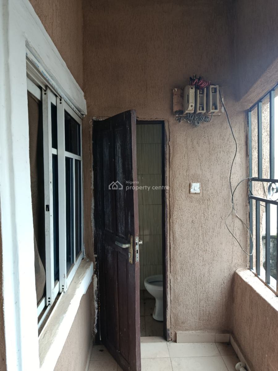 2 Bedroom Apartment, Upstairs, Pounds and Dollars Estate, Mcc Road, Owerri Municipal, Imo, Flat / Apartment for Rent