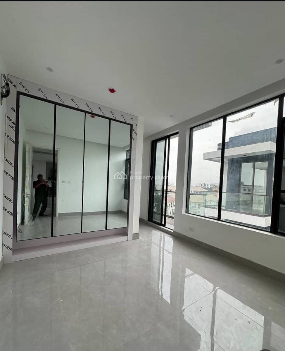 Beautiful 3 Bedroom Flat with Bq in a Secured Estate, Lekki Phase 1, Lekki, Lagos, Flat / Apartment for Rent