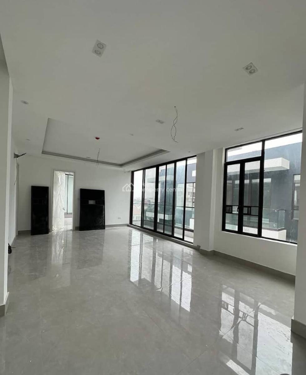 Beautiful 3 Bedroom Flat with Bq in a Secured Estate, Lekki Phase 1, Lekki, Lagos, Flat / Apartment for Rent