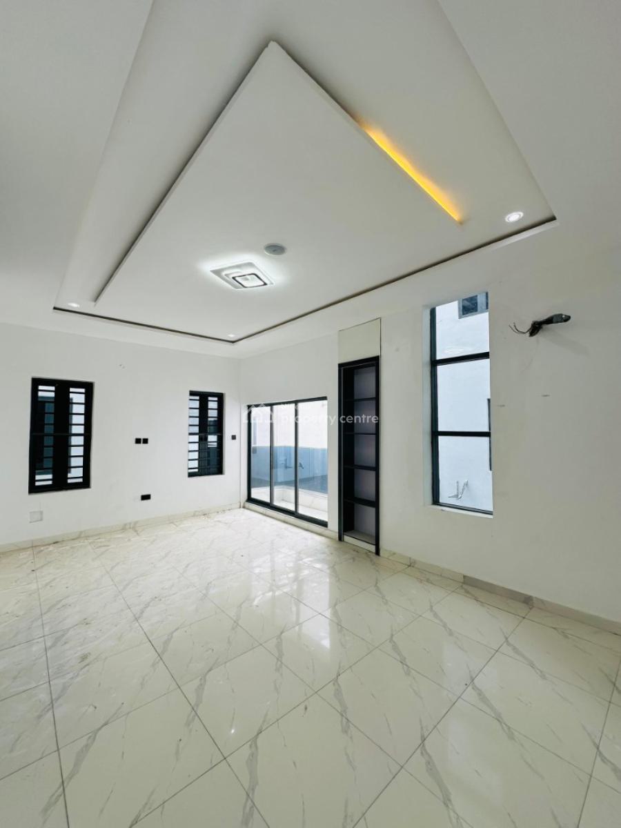 Impeccable 5-bedroom Semi-detached Duplex with Bq, Ologolo, Lekki, Lagos, Semi-detached Duplex for Sale