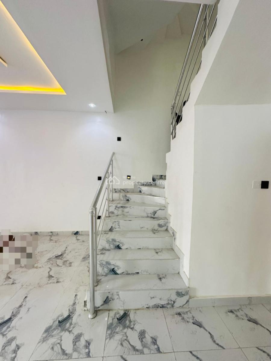 Impeccable 5-bedroom Semi-detached Duplex with Bq, Ologolo, Lekki, Lagos, Semi-detached Duplex for Sale